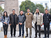 國外客戶好色先生官网下载留念